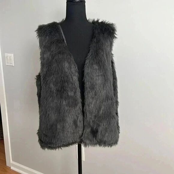 Charming Charlie Jackets & Blazers - Charming Charlie’s Sliver/Grey faux fur vest